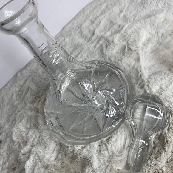 Pinwheel Star Hand Cut Lead Crystal Decanter - Picture 9 of 9